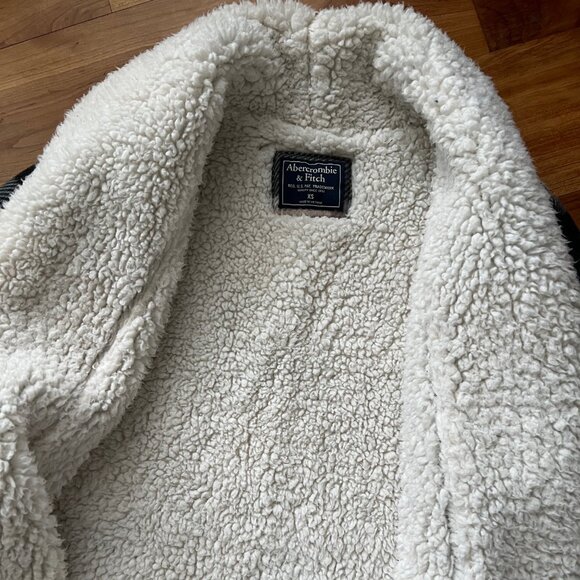 Abercrombie Sherpa Lined Open Front Cardigan - Picture 2 of 3